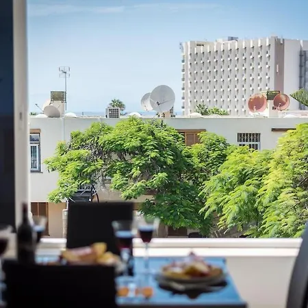 Jacaranda Apartment *