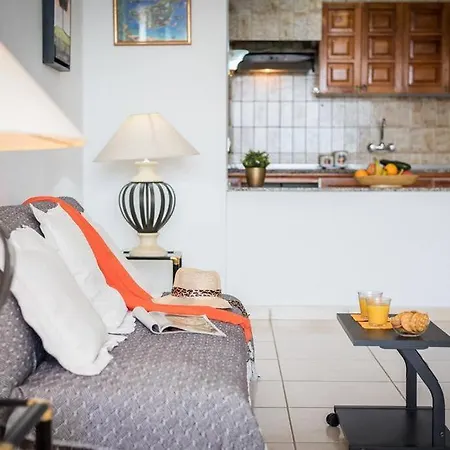 Jacaranda アパート *